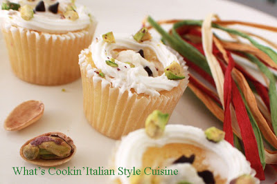 cannoli cupcakes
